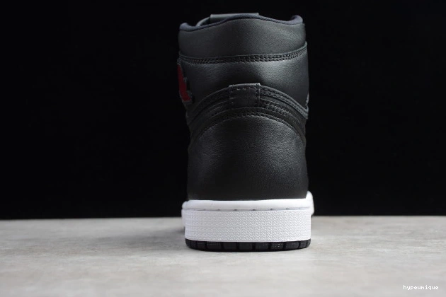 HYPE OG 555088-060 Black Retro High 1 Jordan Air Satin 0801